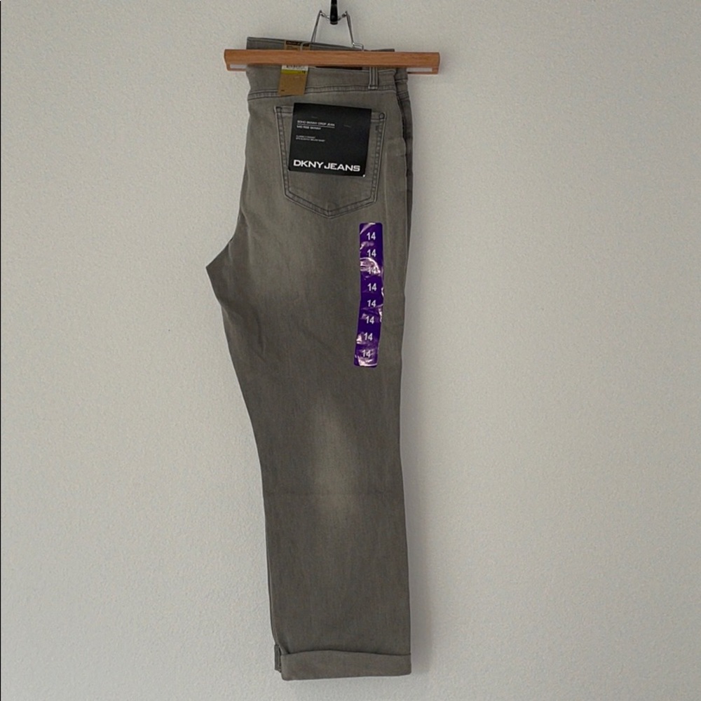 DKNY Gray mid rise crop Jean